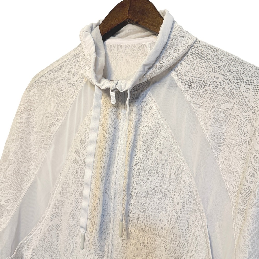 Lululemon In Depth Floral Lace Mesh Full Zip Jacket Cropped Light Chrome 10